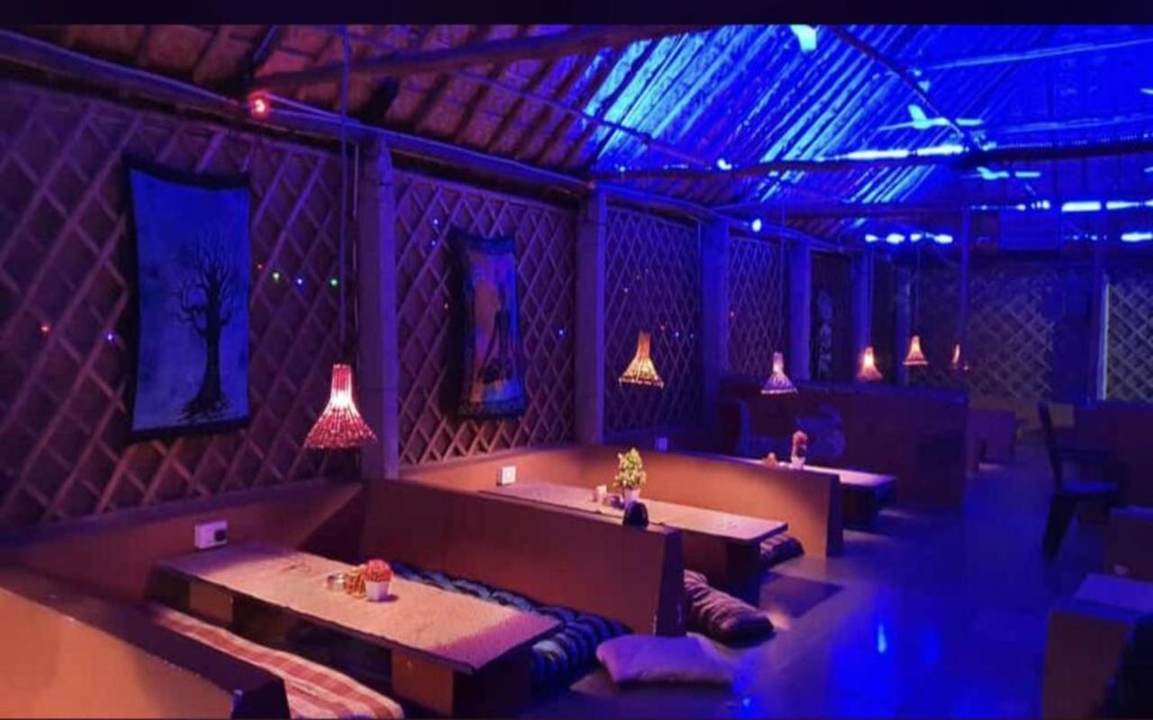 Hotel Megha Resort Hampi Exterior photo