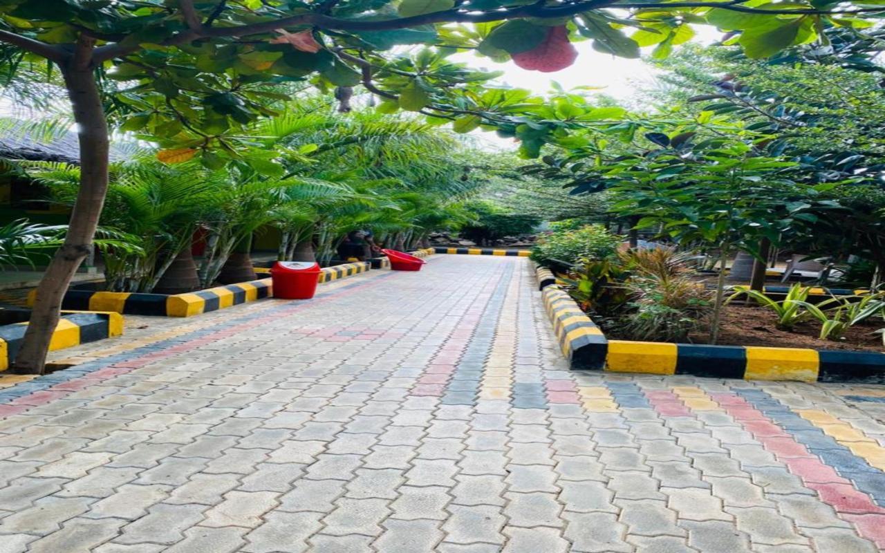 Hotel Megha Resort Hampi Exterior photo