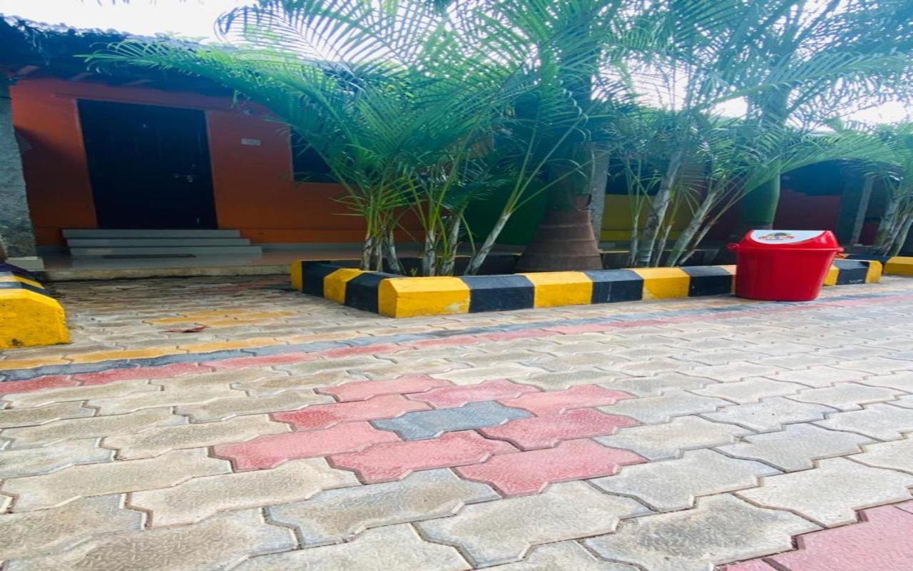 Hotel Megha Resort Hampi Exterior photo