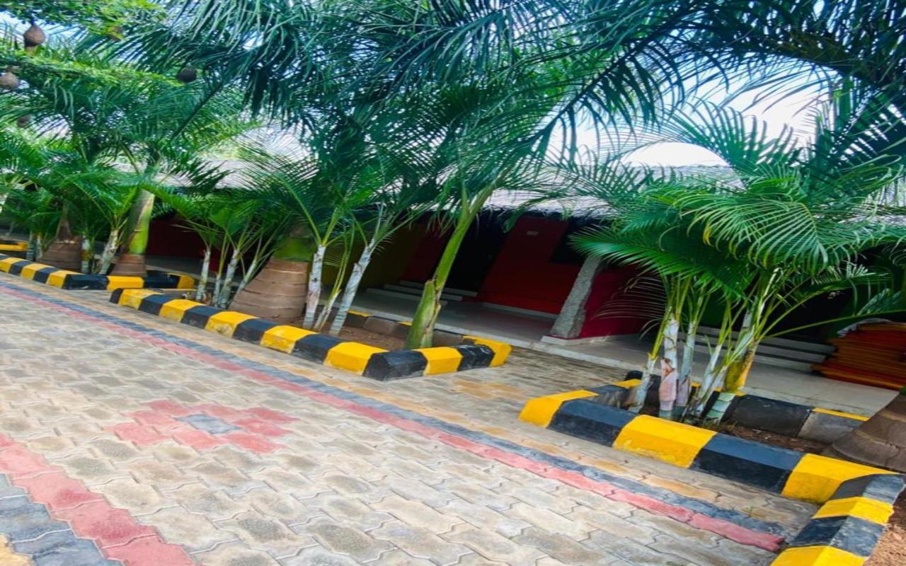 Hotel Megha Resort Hampi Exterior photo
