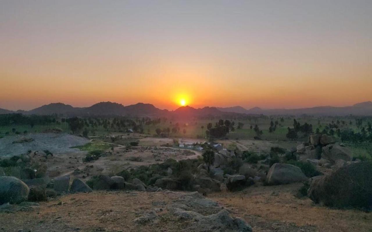 Hotel Megha Resort Hampi Exterior photo